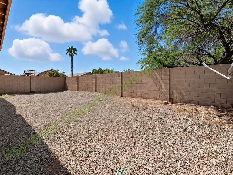 33958 N Barbara Dr — Photo 35