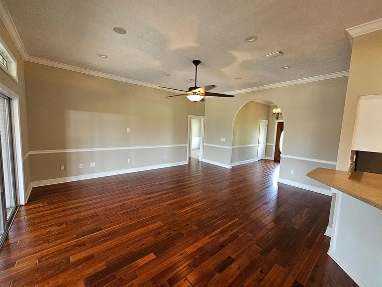 2103 Coral Dr — Photo 14