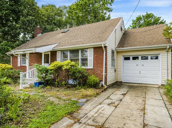 2930 Fortesque Ave, Oceanside, NY 11572