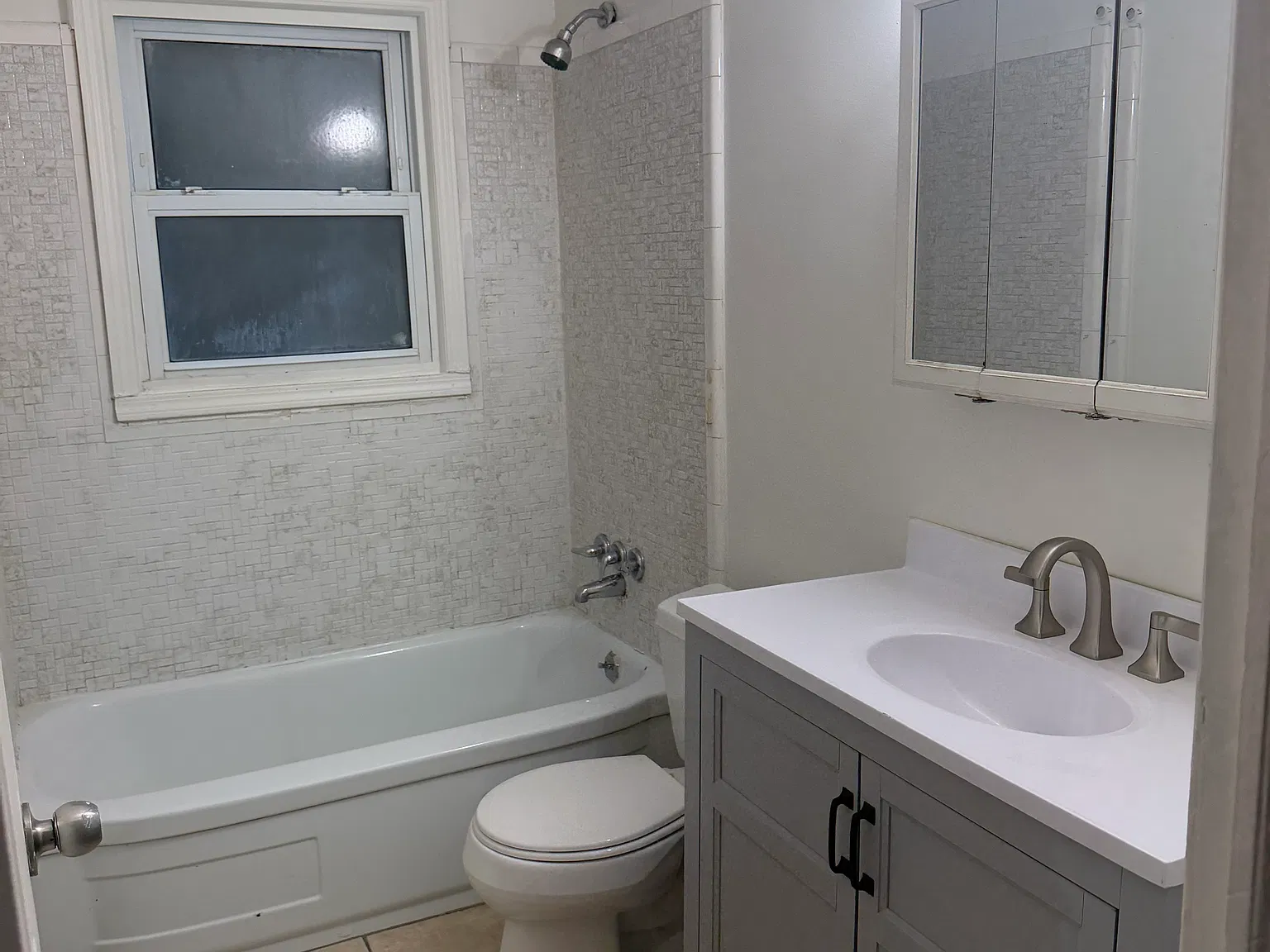 3 bed, 1000 sqft, $1,500 — Photo 3