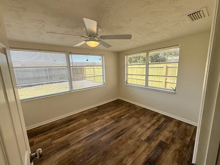 3548 Umber Rd — Photo 27