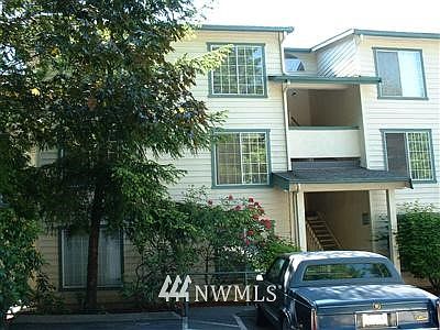 1st image of 17624 1st Avenue S