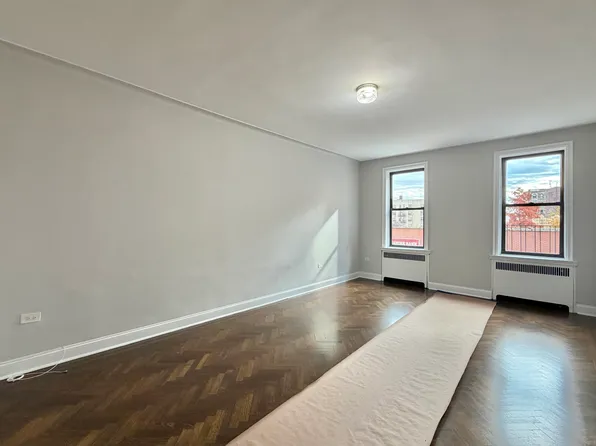 240 Cabrini Boulevard image 10 of 14