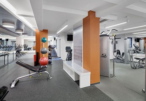 5th image of 435 W 23rd St APT 17C