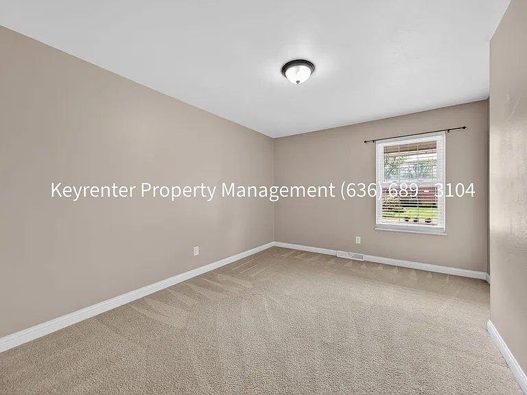 15362 Olive Blvd — Photo 28
