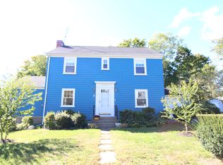 18 Boughton Rd, Newport, RI 02840