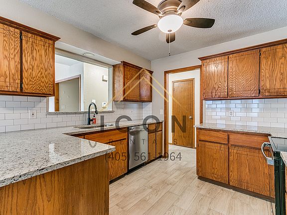 5th image of 8804 NW 92nd St