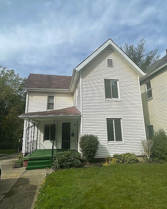 1st image of 16 S Forest Ave