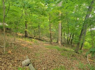 656A Candlewood Lake Rd S, New Milford, CT 06776