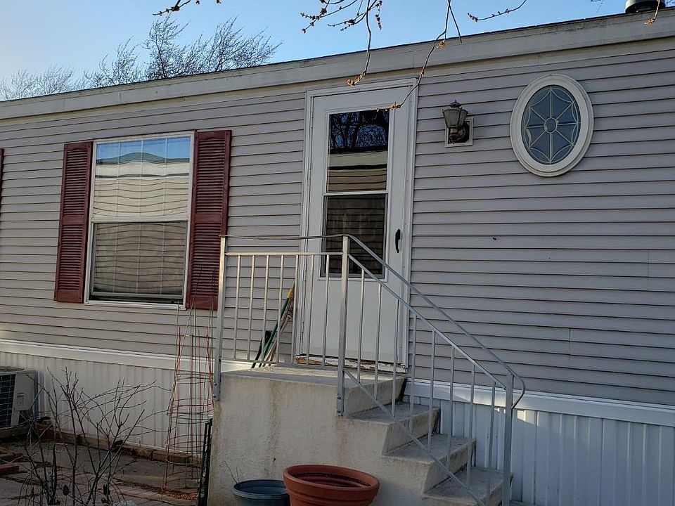 1st image of 422 W Touhy Ave Lot 175