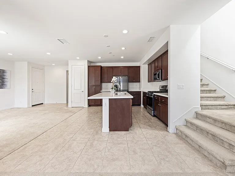 181 Promenade St — Photo 12