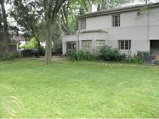 2nd image of 1315 Maxine St