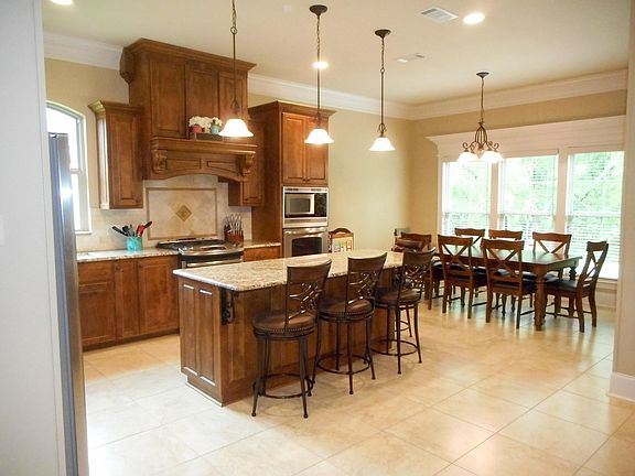 3rd image of 12307 Legacy Hills Dr
