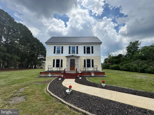26813 Johnson Creek Rd, Crisfield, MD 21817