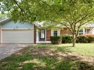 1113 E Cambridge St, Springfield, MO 65807