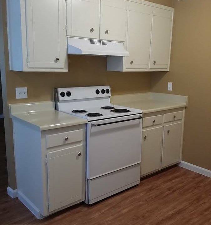 2nd image of 2424 NW 39th St #Efficiency