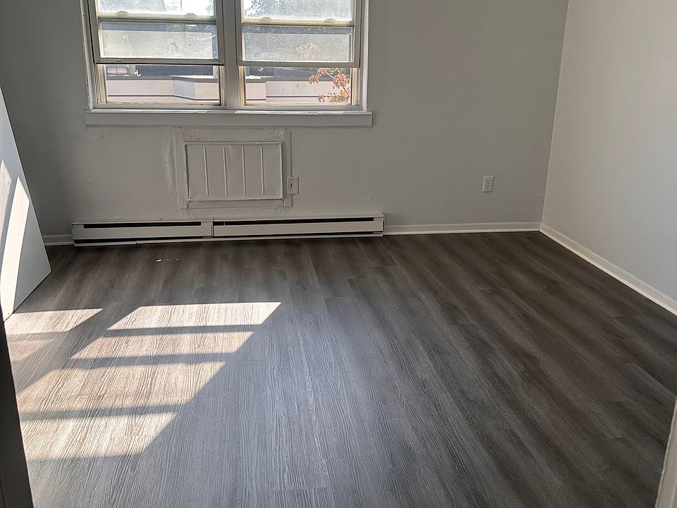 1st image of 325 Henry St APT 6