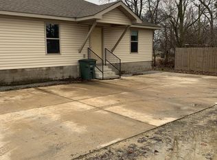 102 Holt St, Bay, AR 72411