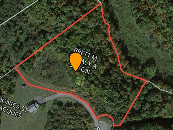 15 Fox Run Rd, Boones Mill, VA 24065