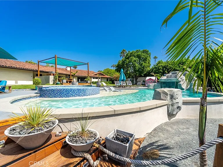 7337 La Soldadera — Photo 47