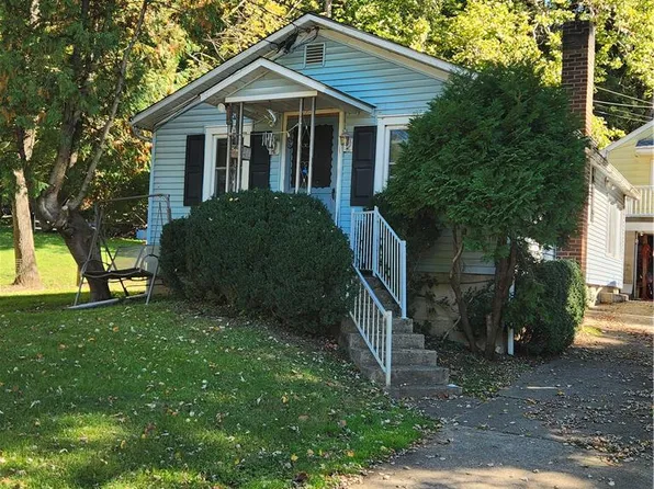 1945 Bushkill Dr, Easton, PA 18040