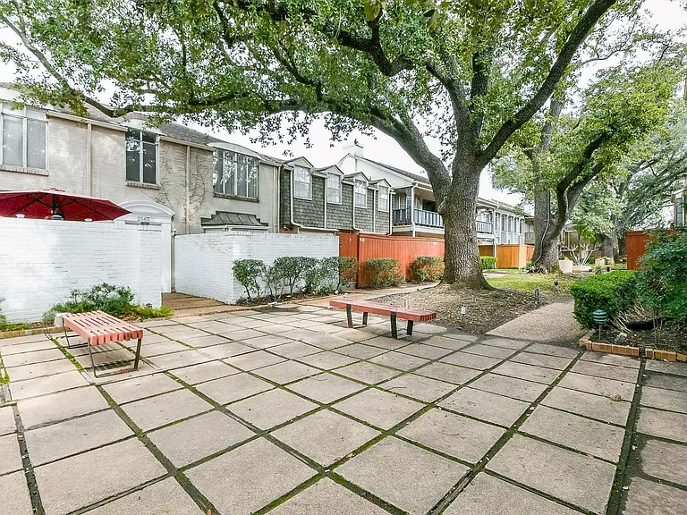 2585 Marilee Ln #3 — Photo 20