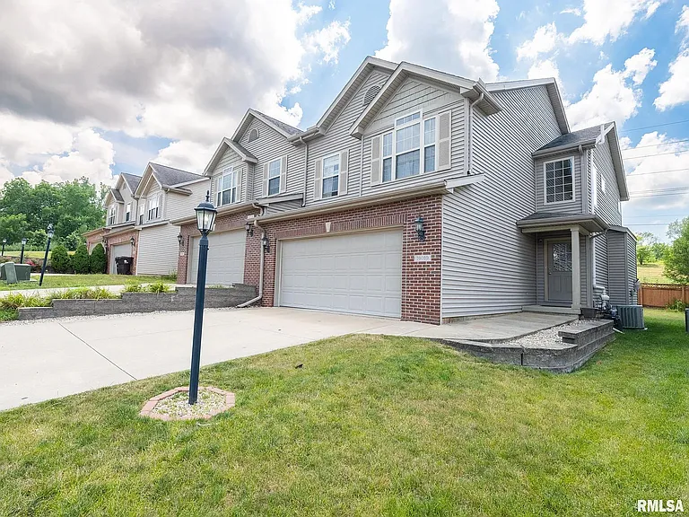 10009 N Brompton Ct — Photo 18