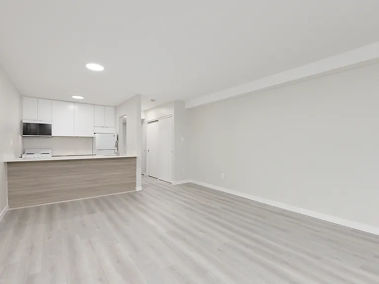 1777 Frances St — Photo 32