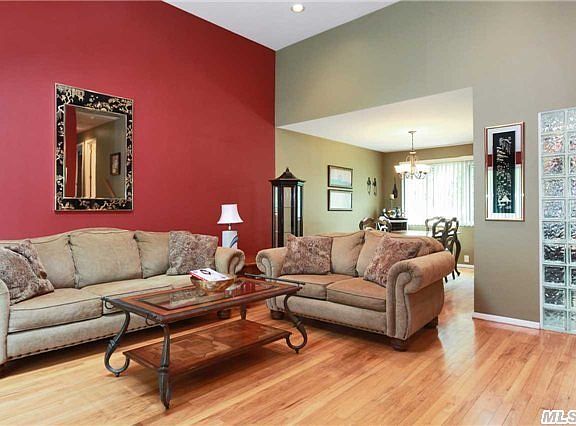5th image of 63 Old Town Ln