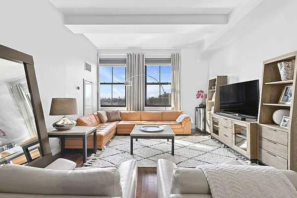 Sold by Compass | media 1