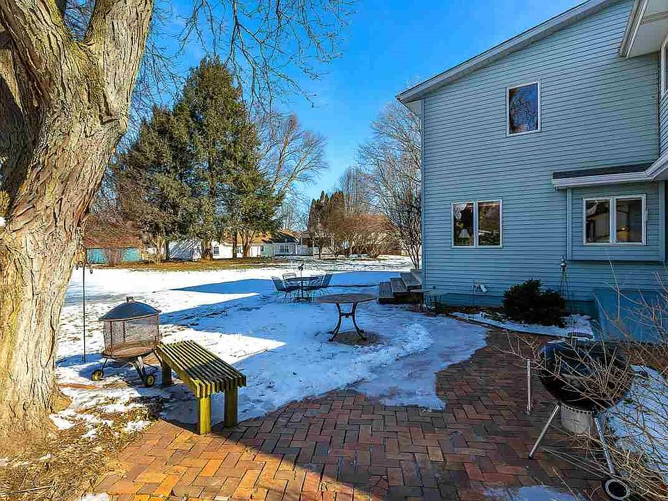 2nd image of 4475 Aspen Hills Cir