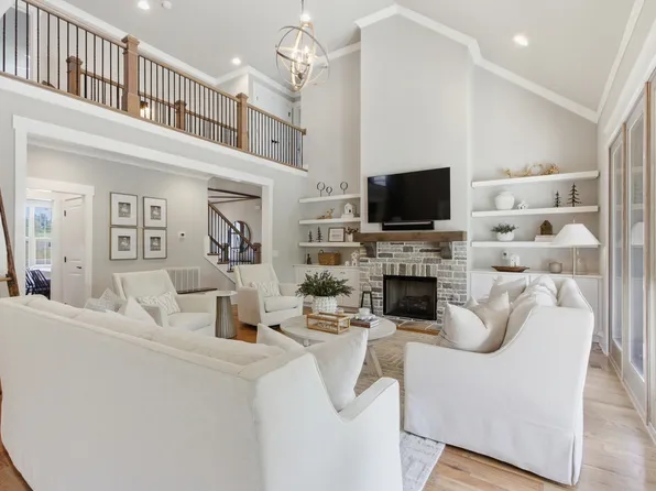106 Arkstone Ln, Spring Hill, TN 37174