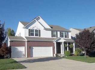 34 W Clear Lake Ln, Carmel, IN 46074