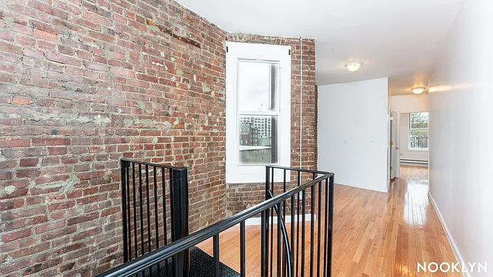 Rented by Nooklyn NYC LLC | media 31