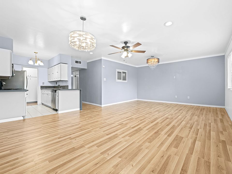 Open dining room and living room area (Facing to beautiful garden)
