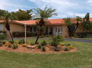 13592 SW 57th Ct, Pinecrest, FL 33156