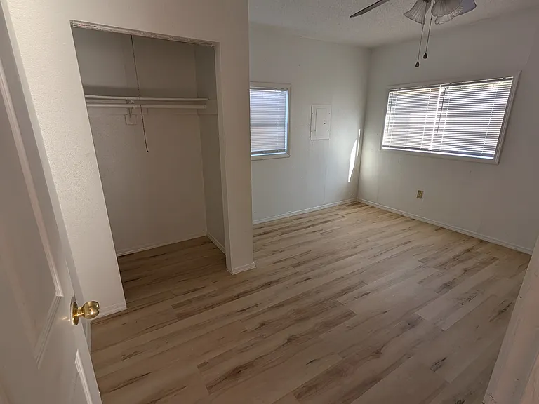 709 Hickory St — Photo 3