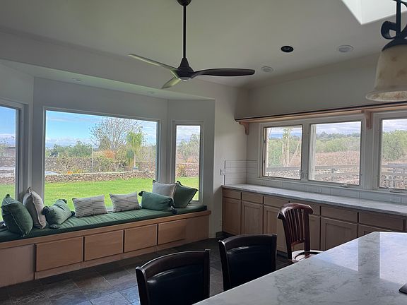 Window seat off kitchen
