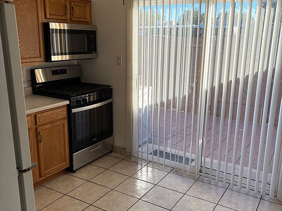 3rd image of 200 E Glenn St #200