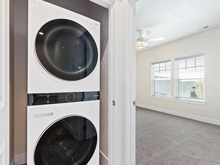 Cedar Crossing Luxury Townhomes — Photo 90