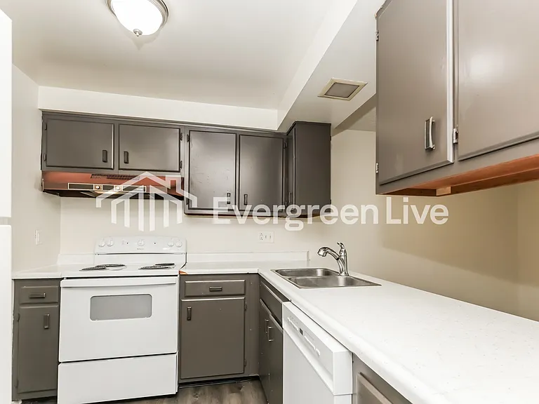 7775 Mount Hood Dr — Photo 7