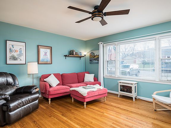 4th image of 313 Larch Ln