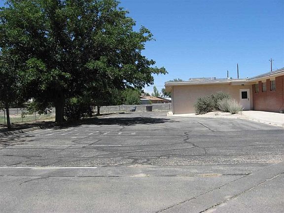 2nd image of 3300 S Sunset Ave