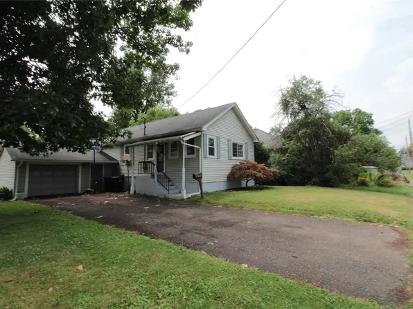 120 Hawthorne St, Vestal, NY 13850