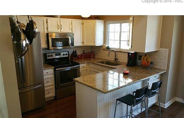 2nd image of 8675 Pepperridge Dr
