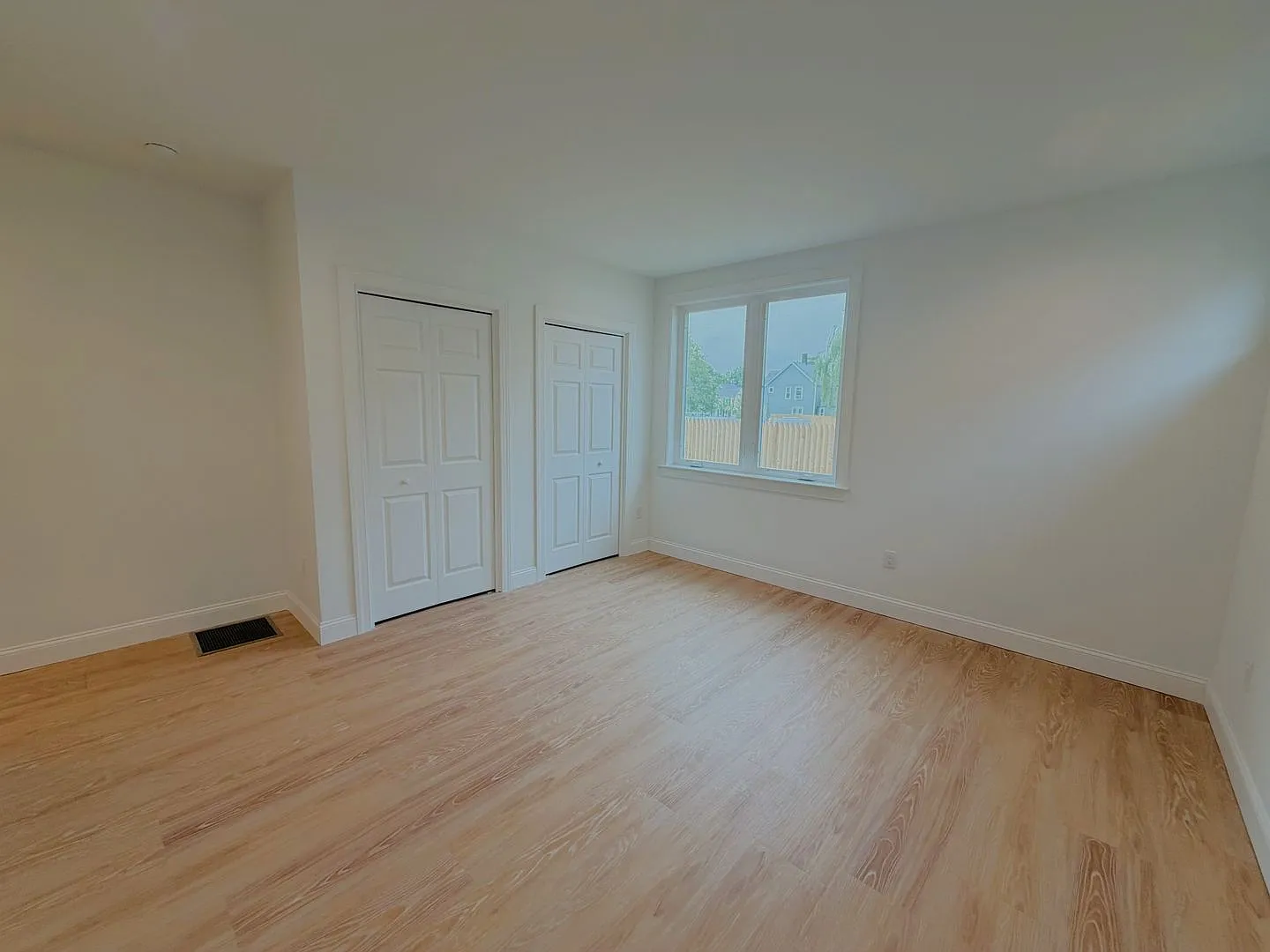 25 Forest Place — Photo 3