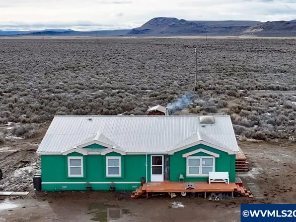 91793 Lake Ln, Christmas Valley, OR 97641