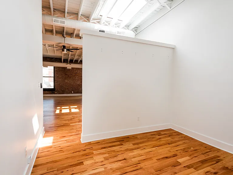 1363 E Fisher Fwy #7 — Photo 9