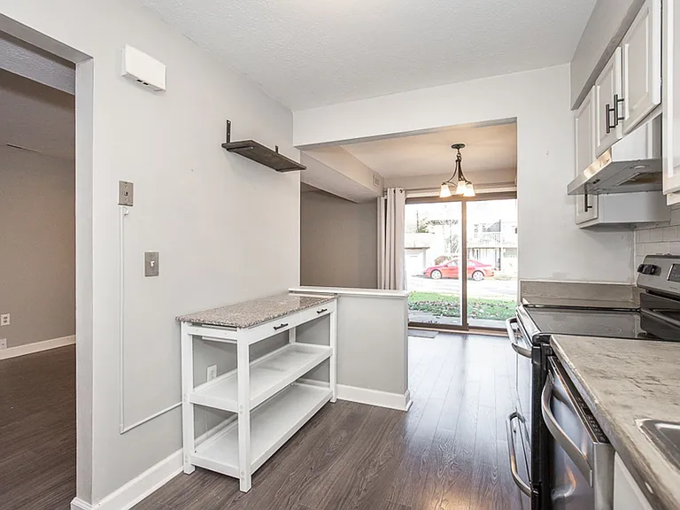 7392 Creekwood Dr #10A — Photo 11