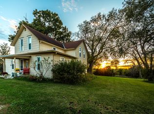 983 N 300th Rd, Baldwin City, KS 66006